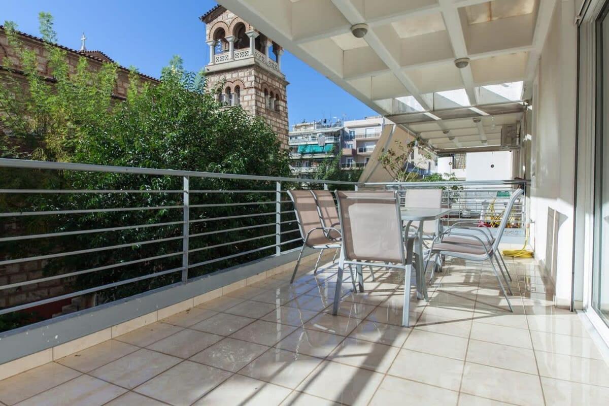 Scenic Balcony Apt In Vibrant Petralona เอเธนส์ ภายนอก รูปภาพ